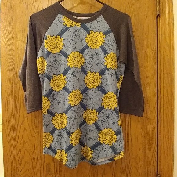 LuLaRoe Tops - LuLaRoe Randy